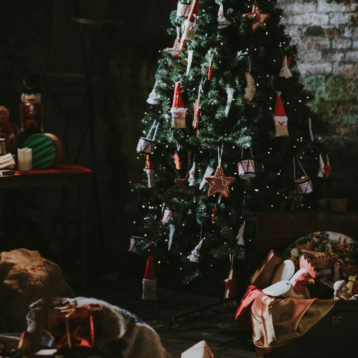 How to Boost Winter Bookings: Decorating Your Cornwall Holiday Home for&nbsp;Christmas